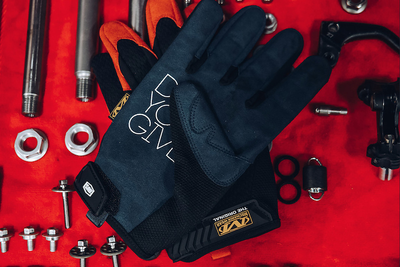 Mechanix Wear & 100% Partner for New Glove Collection - Pinkbike