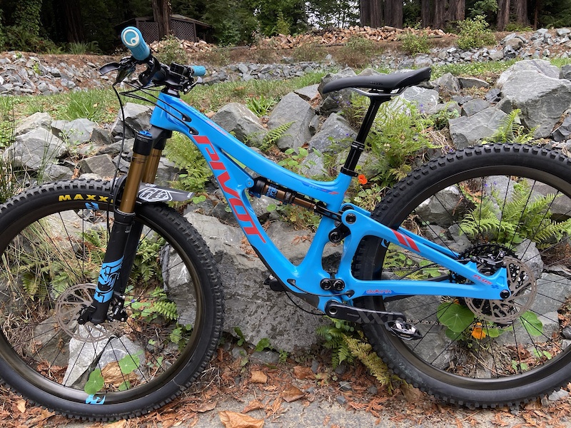 2016 pivot switchblade