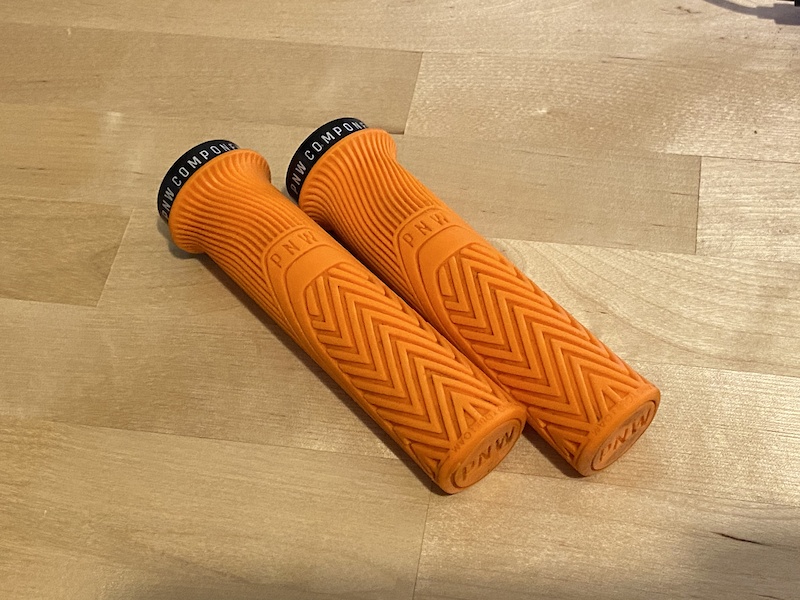 pnw loam grips teal