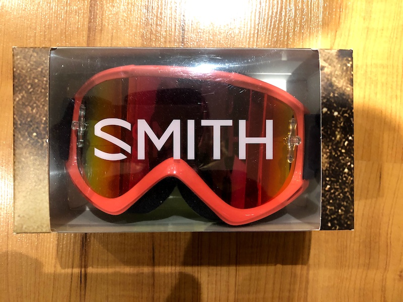 2020 New Smith Fuel V.1 Goggles Red For Sale