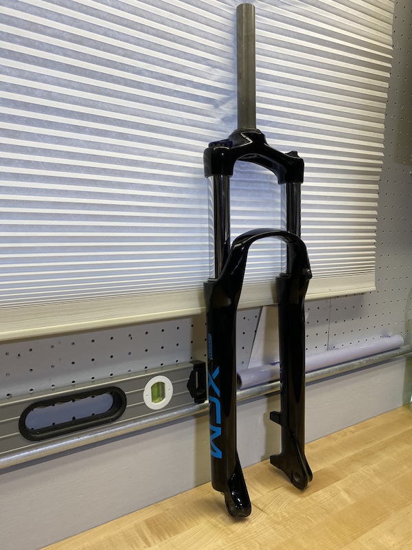 SR Suntour Xcm32 LO (27.5) Tapered, Boost 120mm - Odpružené vidlice na