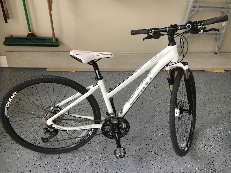 2013 Giant Cross Country BIke For Sale
