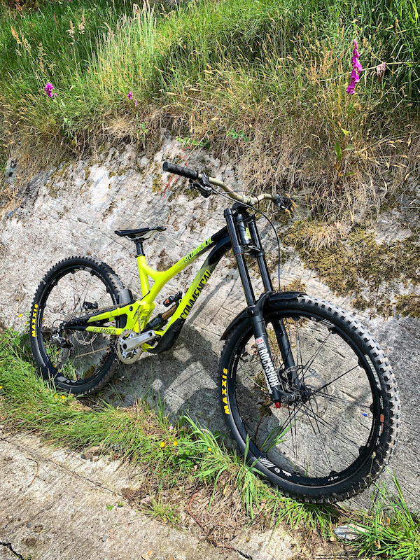 2016 Commencal Supreme V4 For Sale