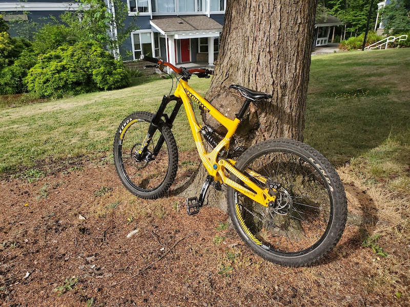 commencal supreme 8 2011