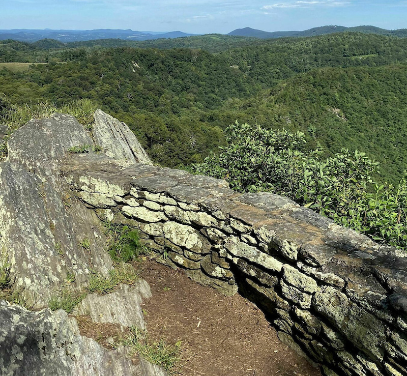 Wildcat Rock Hiking Trail Asheville, North Carolina