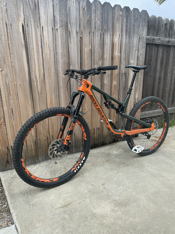 2019 rocky mountain instinct