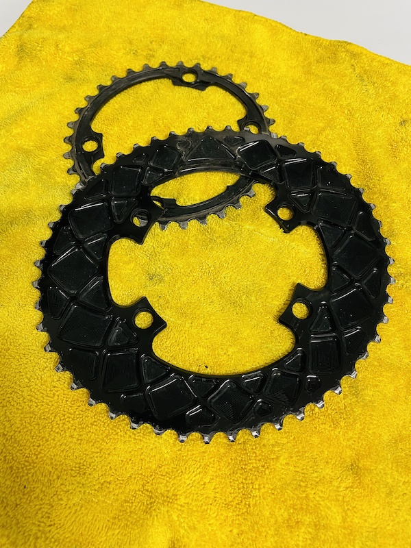 2019 Absolute Black Oval Chainrings 50/34 Shimano 110BCD For Sale