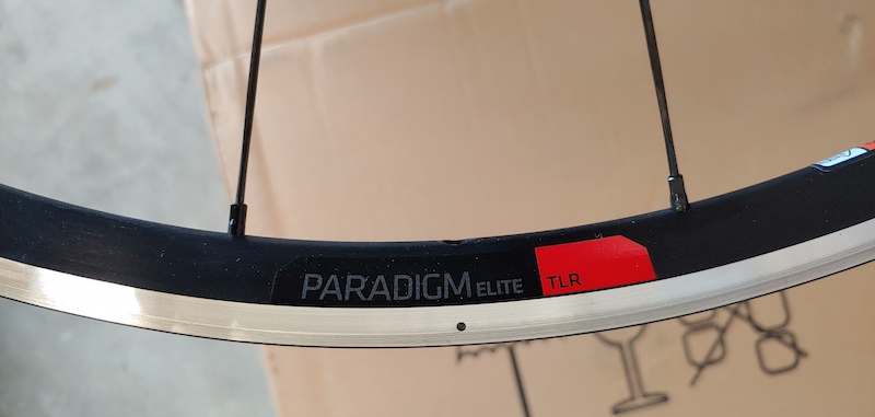 Bontrager Paradigm Elite TLR Road Wheel 最安値店 www.esn-spain.org