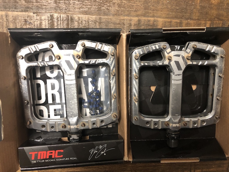 deity tmac flat pedals
