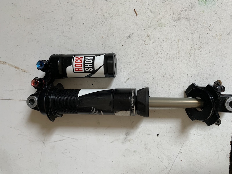 NOS Rockshox Vivid R2C – Amortisseur Arrière à Ressort (coil) – 240x76 Mm – 500x3.0 Lbs – Noir – Neuf Sans Boîte