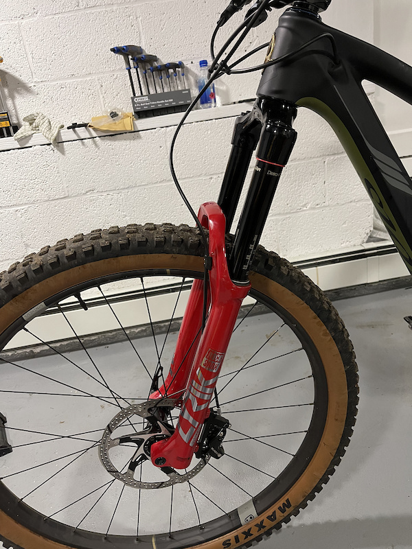 2019 Rockshox Lyric ultimate 29 160 mm For Sale