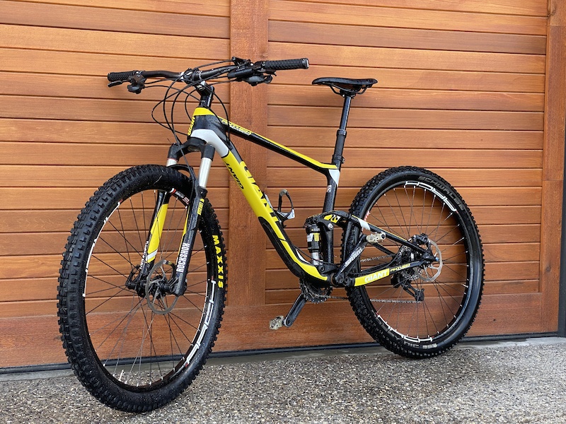 2014 Carbon Giant Anthem 2 w lots of upgrades size M For Sale