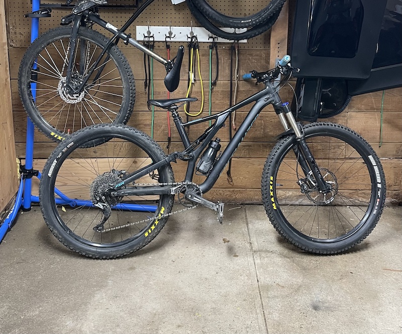 specialized stumpjumper st alloy 27.5 stores