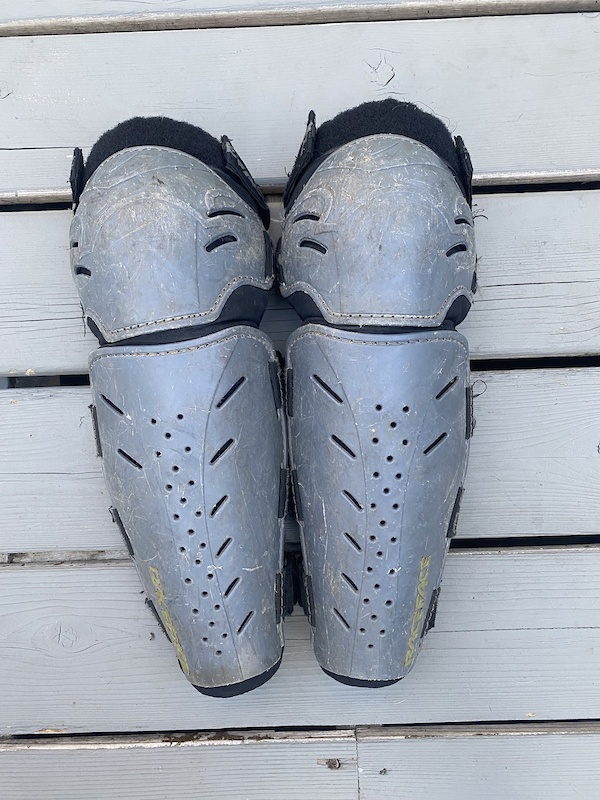 RACE FACE SHIN PADS For Sale