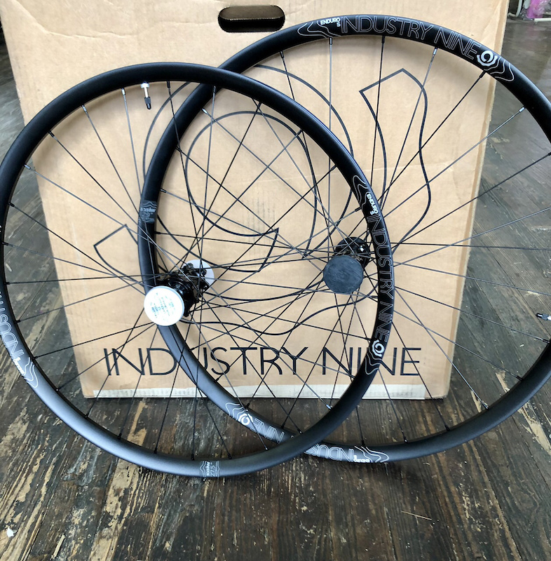industry nine enduro s hydra