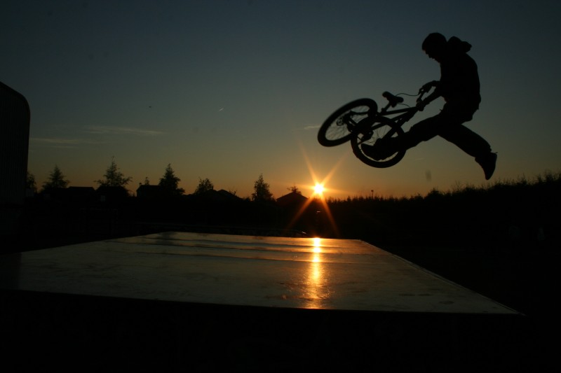 soleil couchant tailwhip