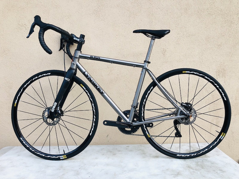 Lynskey r150 disc titanium best sale road frame