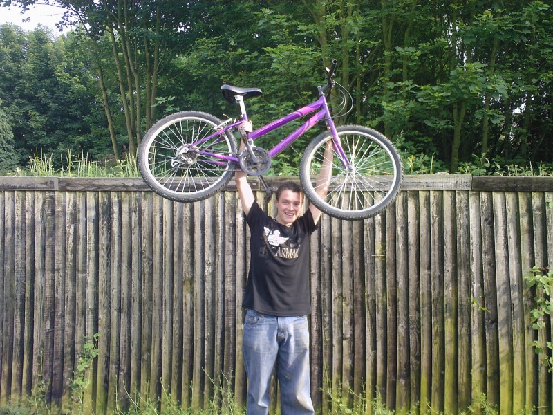 this is my sisters reli old apollo as you can see its rubbish and im thinking of getting a new bar and stem to make it riderble and alos a possible lake jumper lol
