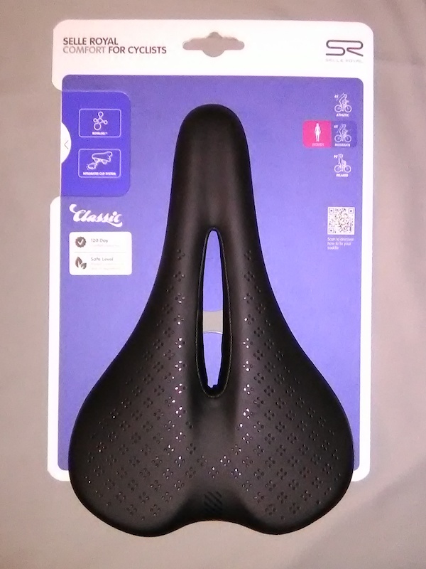 Bicycle saddle. Womens. Made in Italy. Brand new For Sale