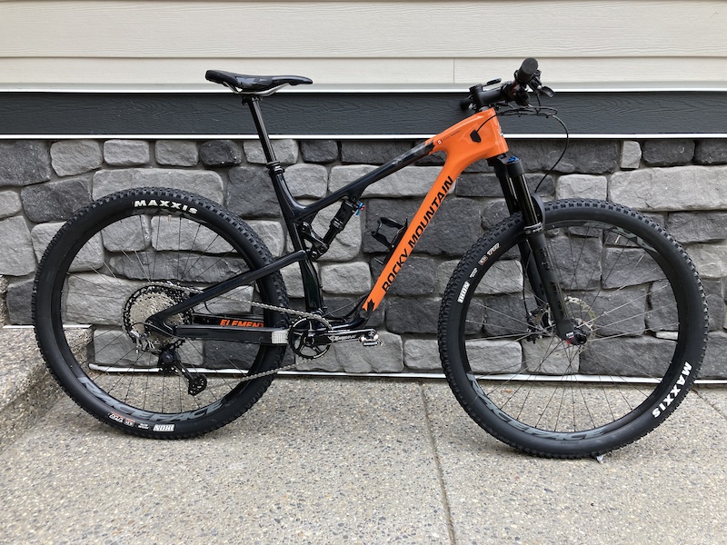 rocky mountain element carbon 90 2023
