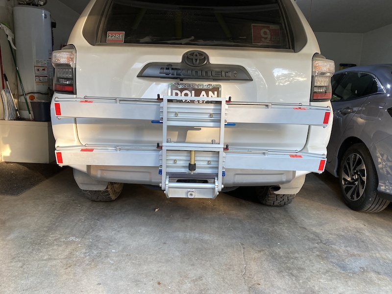 1UP quick rack (2 bikes 1.25" and 2" receiver) For Sale