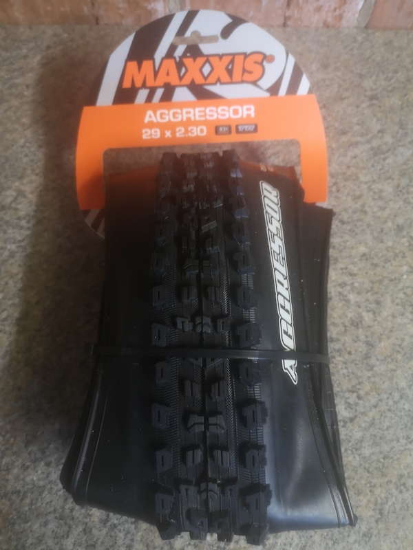 maxxis aggressor 29 x 2.5