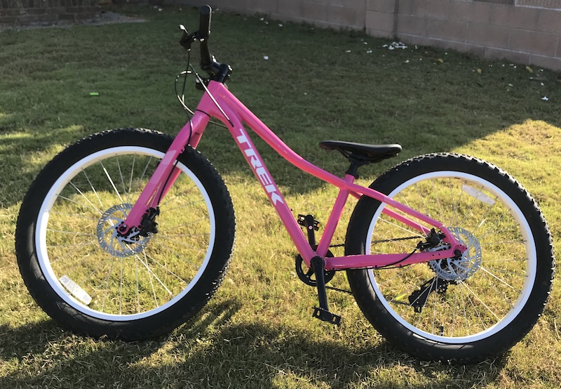 24 discount pink bike