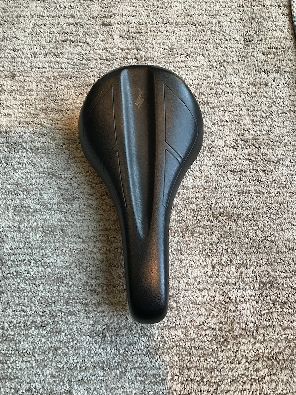 specialized henge saddle