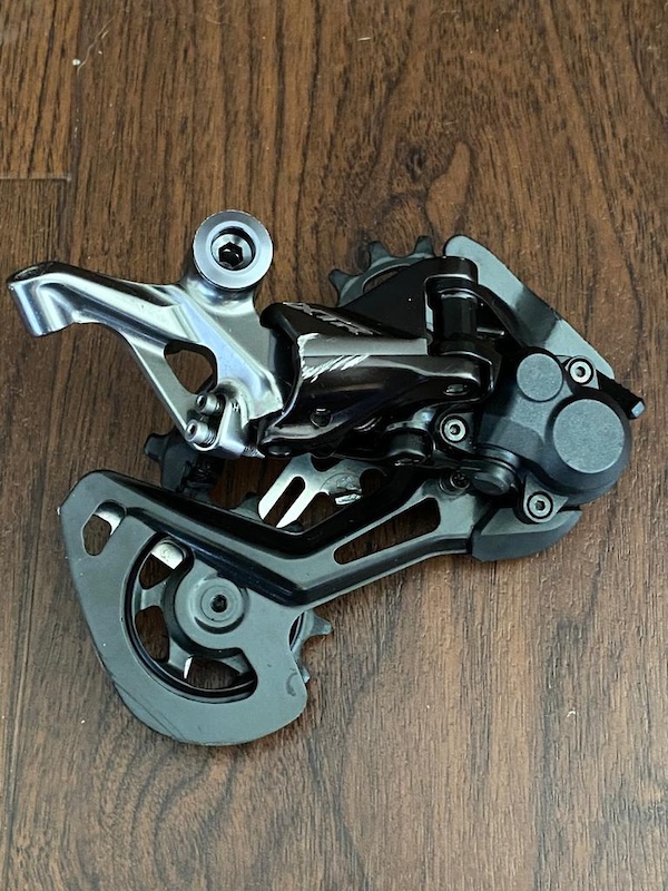 m9100 rear derailleur