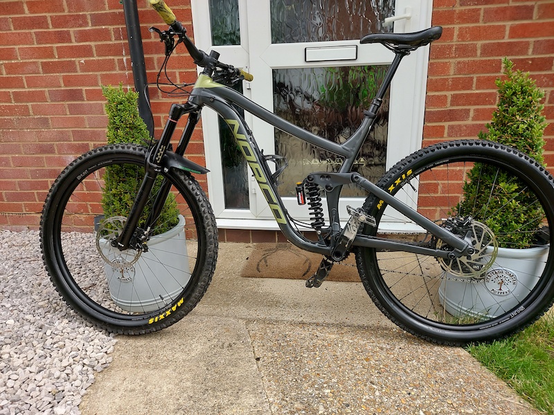 2019 Norco Range A2 XL enduro bike Upgraded 29er For Sale