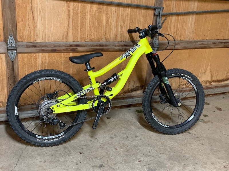 all black fixie bike