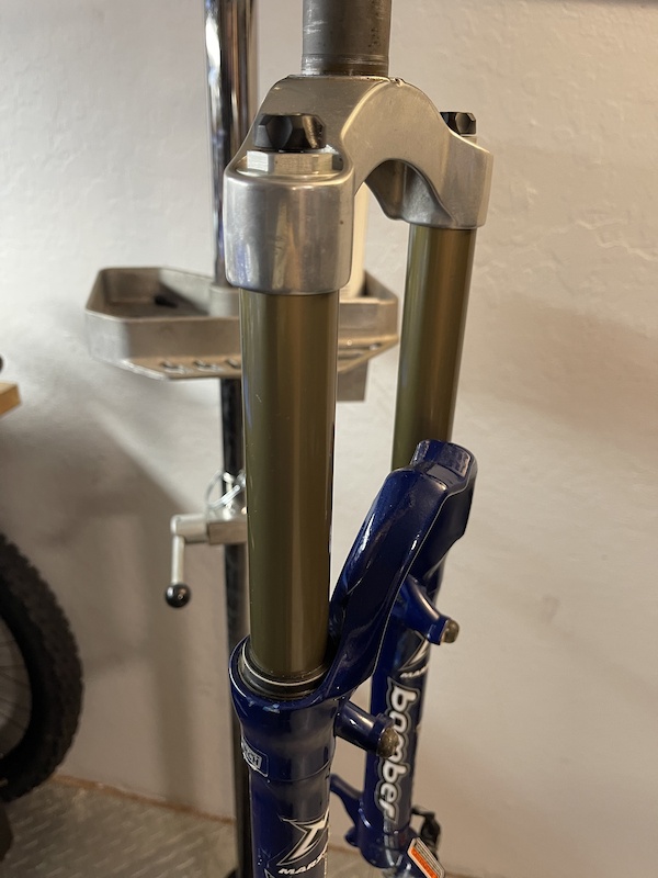 Vintage 1999 - 2003 Marzocchi QR20 front hub (678) For Sale