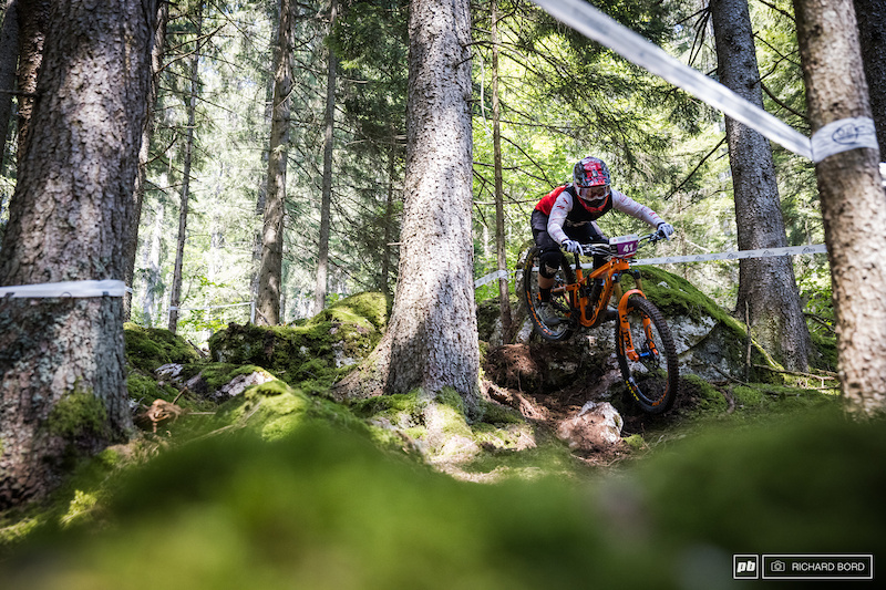 The 2020 French Enduro Champion Morgane Charre let her National title to Isabeau this week-end after a nice battle. She finished 3rd.