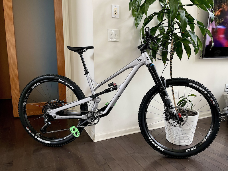 2021 YT Jeffsy Core 2 Metal Silver For Sale