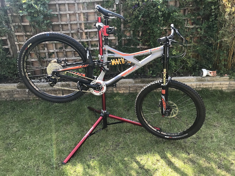 specialized enduro evo 650b