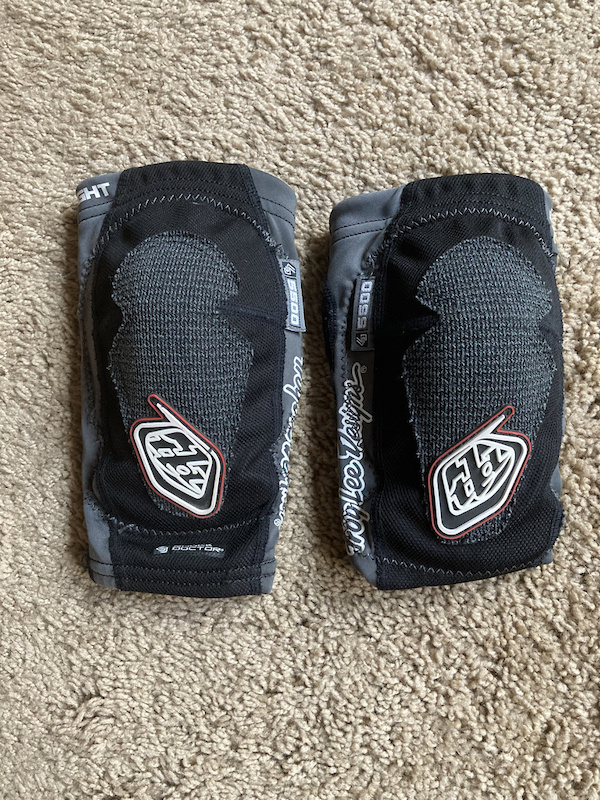 2019 Troy Lee 5500 elbow pads size XS For Sale