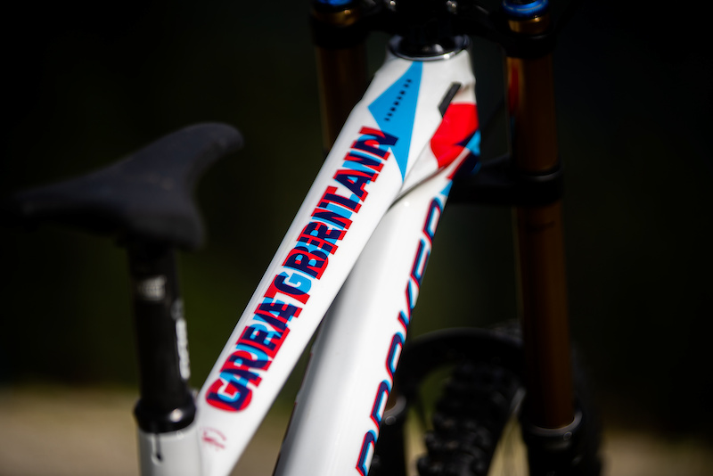Mondraker's Custom Painted 3D Anaglyphic World Champs Summums - Pinkbike