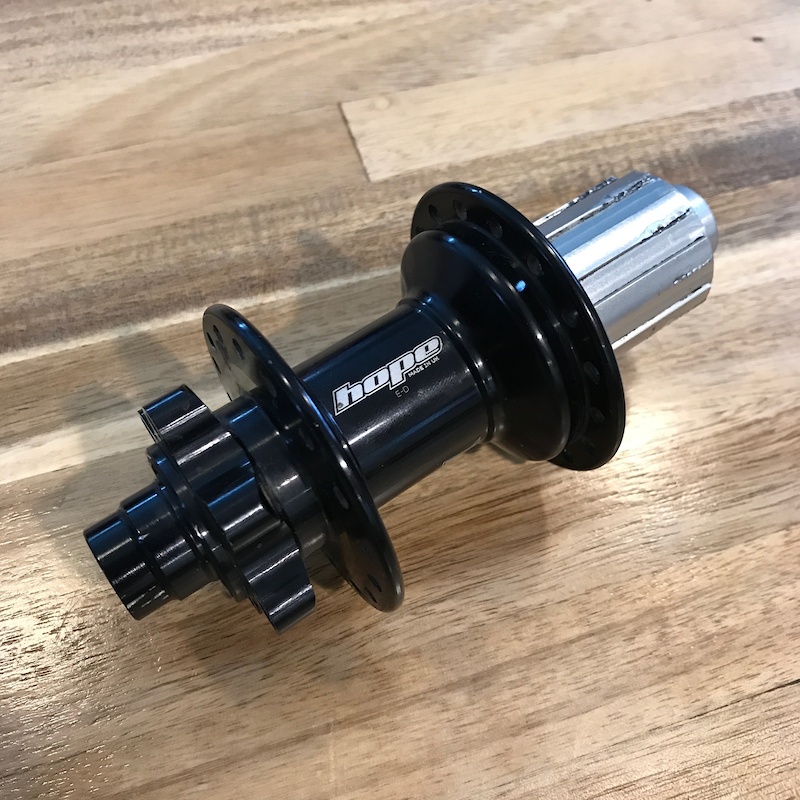 2020 Hope Hub 32H For Sale