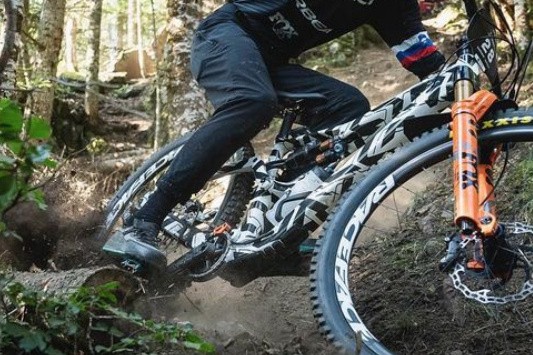 Spotted: Orbea Riders Are on a New Rallon Frame at the Loudenville EWS - Pinkbike