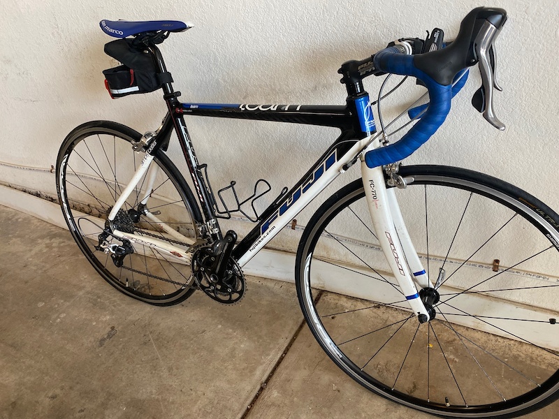 2009 Fuji Team Racing Bike 20.5 in frame For Sale