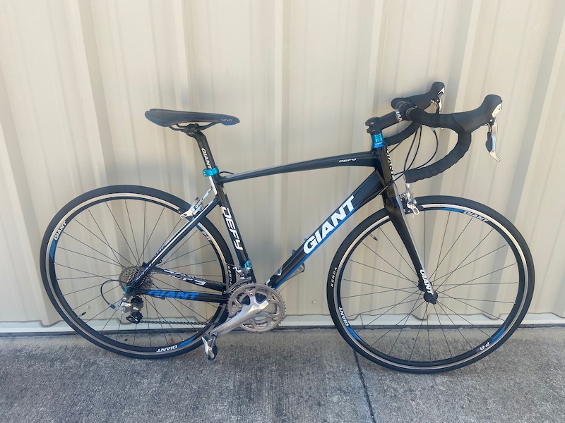 giant def9 road bike price