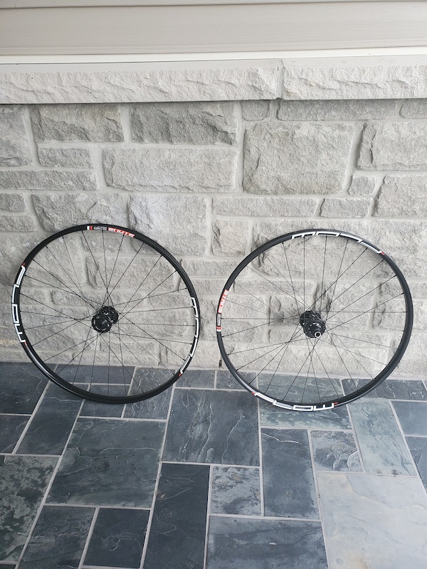 FACTOR HUBS WITH STANS FLOW MK3 RIMS For Sale