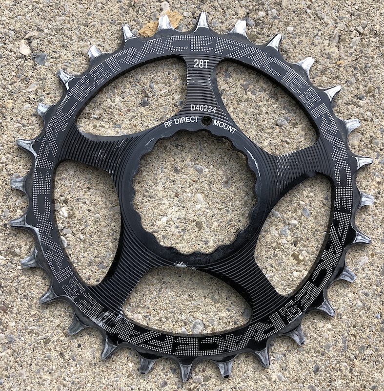 Plateau RaceFace Narrow Wide 28 Dents Noir Montage Direct CINCH - Neuf