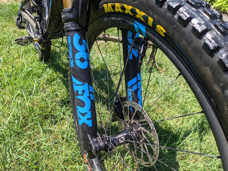 2019 Pivot Firebird Black Carbon Reynolds For Sale