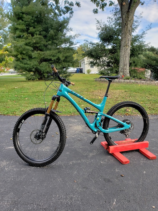 yeti sb5 shock size