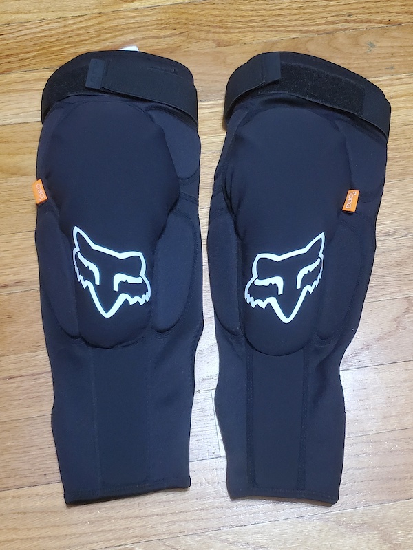 Fox Launch Pro D30 knee/shin guards MEDIUM For Sale