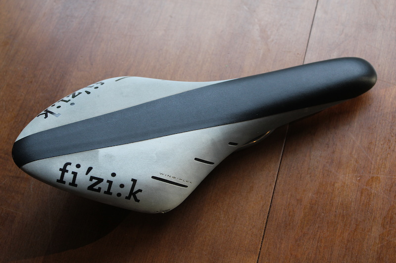 fizik seat light