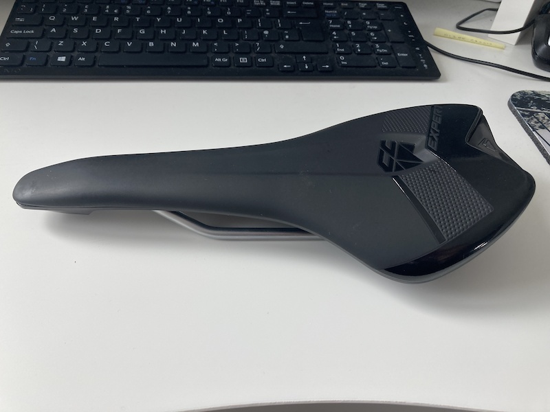 merida cross sport saddle