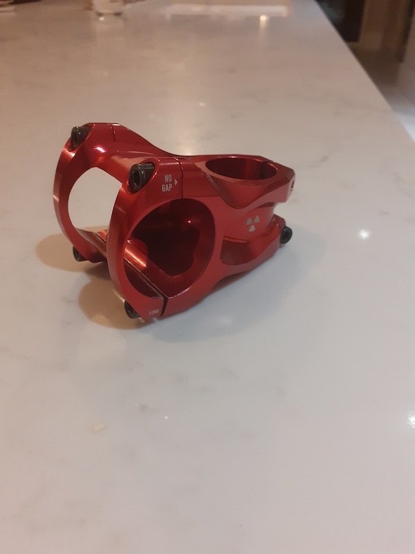 nukeproof horizon stem red