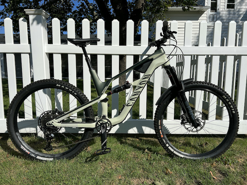 2022 Canyon Spectral CF 7 For Sale